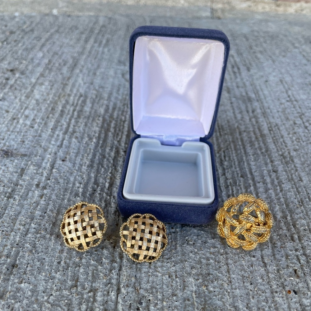 Trifari Clip on Earrings Knotted Basketweave Gold Tones Adjustable Ring
